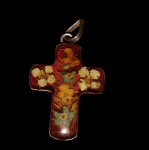 Strearling Silver Floral Resin Cross Pendant in Red and Gold